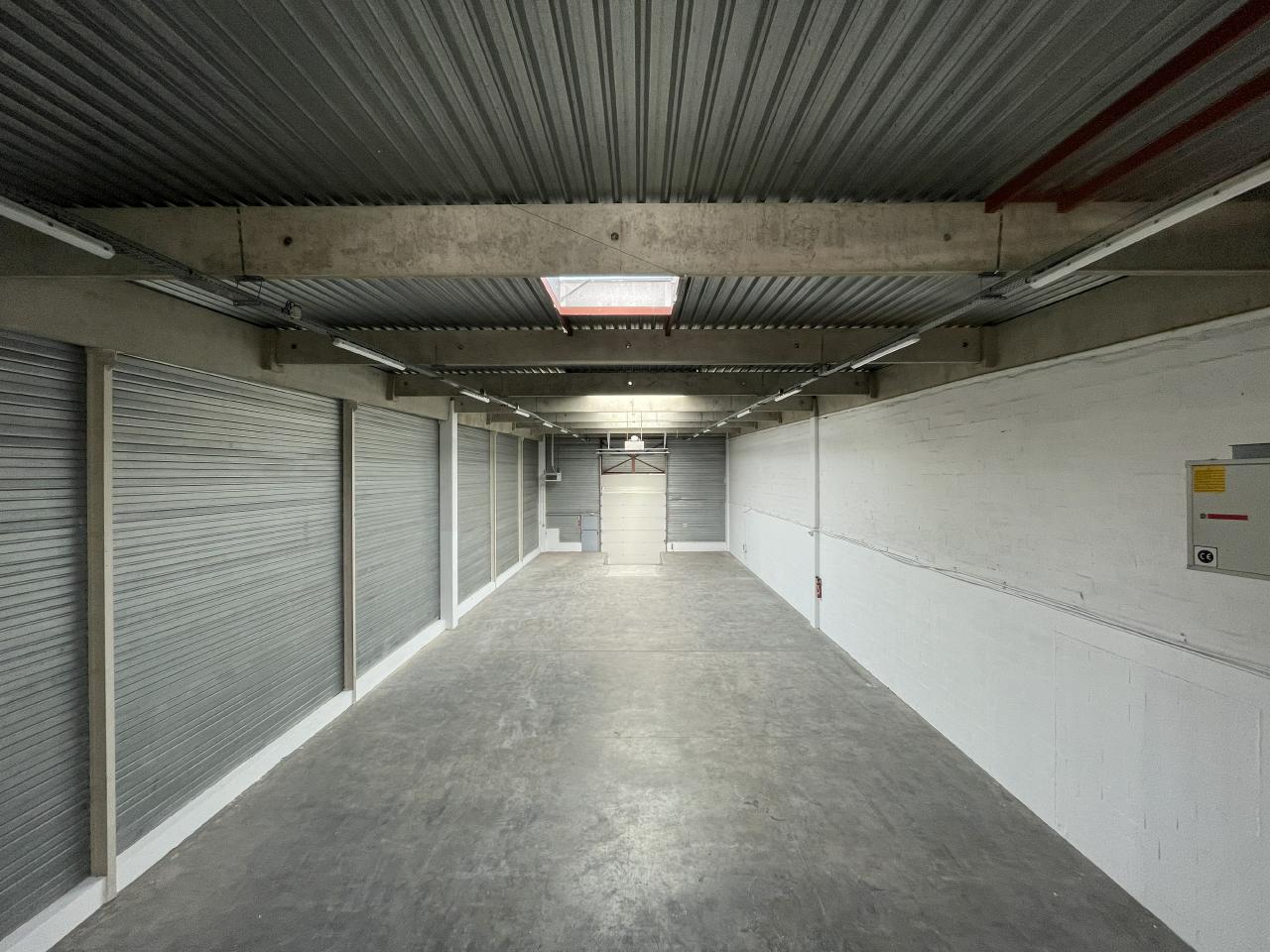 Local d'activité Coignières 1345m² Location local d'activité Coignières Yvelines OLACT2001308 3